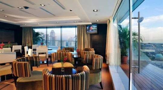 スカイラウンジ メザニン